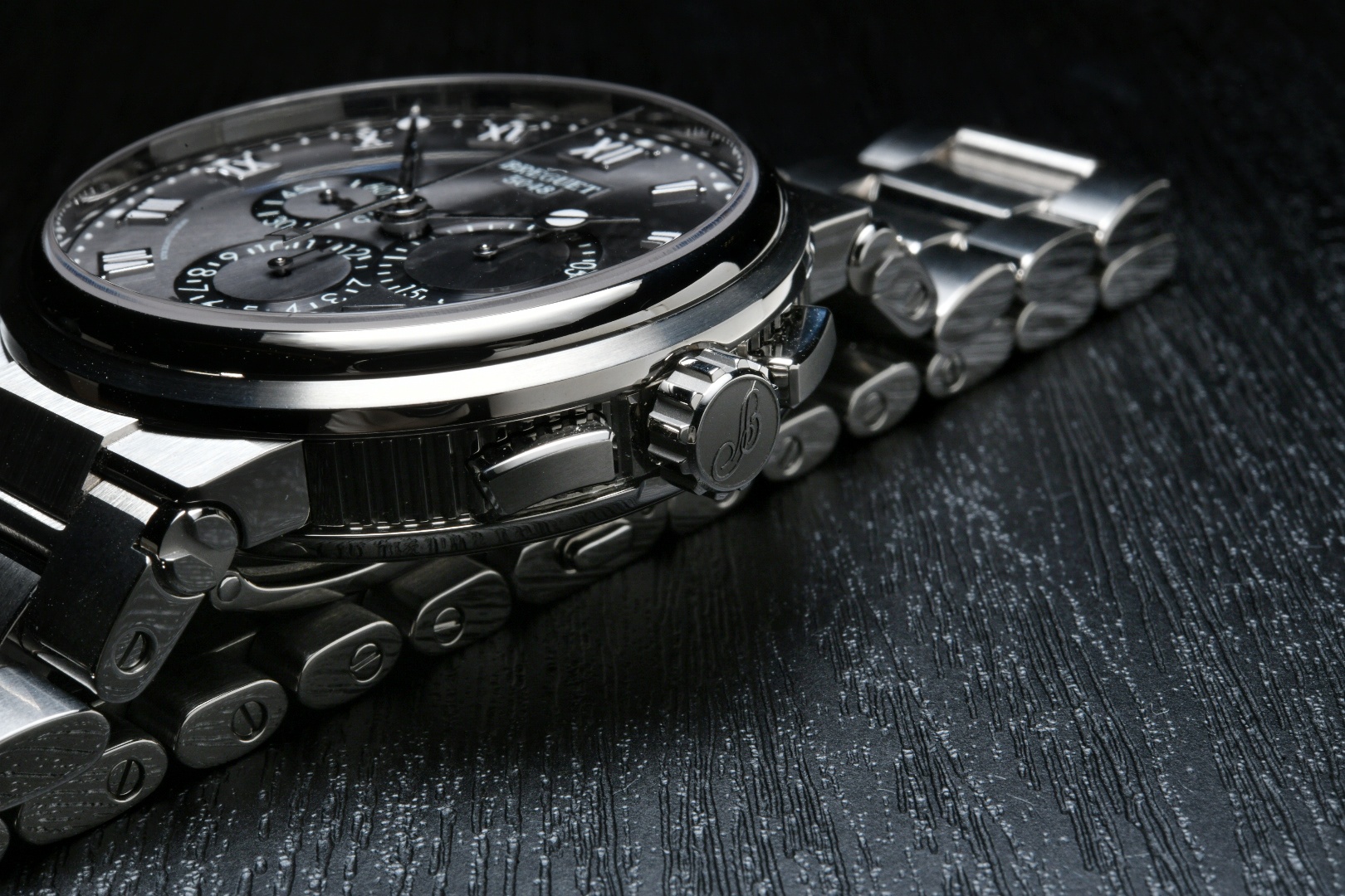 Spending time with a titanium bracelet from the Breguet Marine ...