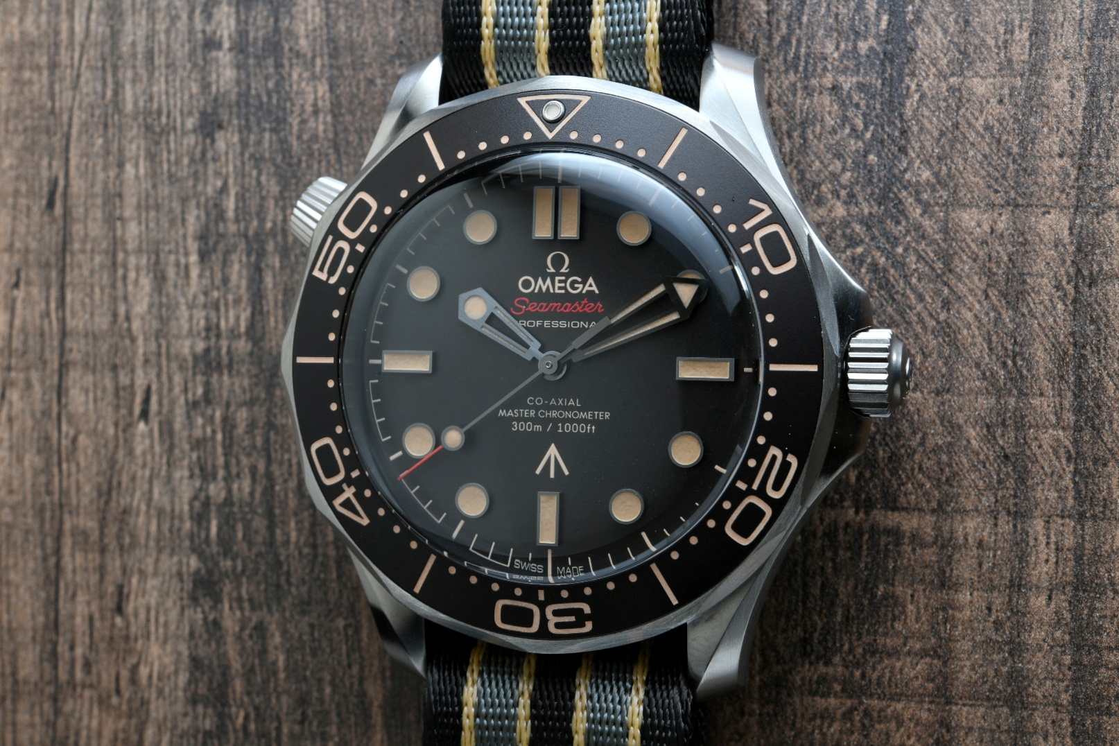 A close up look at the Omega Seamaster 300M No Time To Die