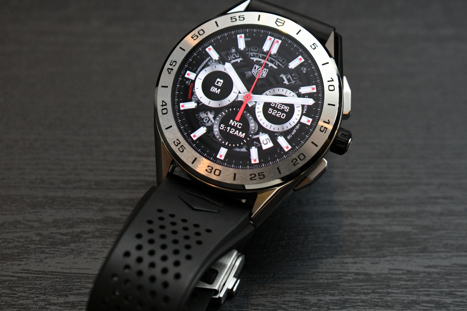 Updated for the future – the TAG Heuer “2020 Connected” Smartwatch –  ISOCHRONO