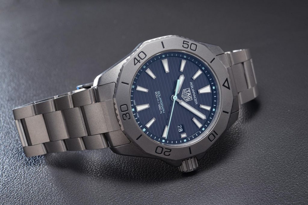 Use the TAG Heuer Acquaracer Professional Solargraph without a care in the  world. – ISOCHRONO