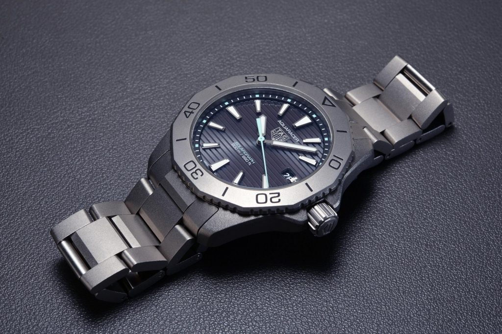 2023 TAG Heuer Aquaracer Professional 200 Solargraph